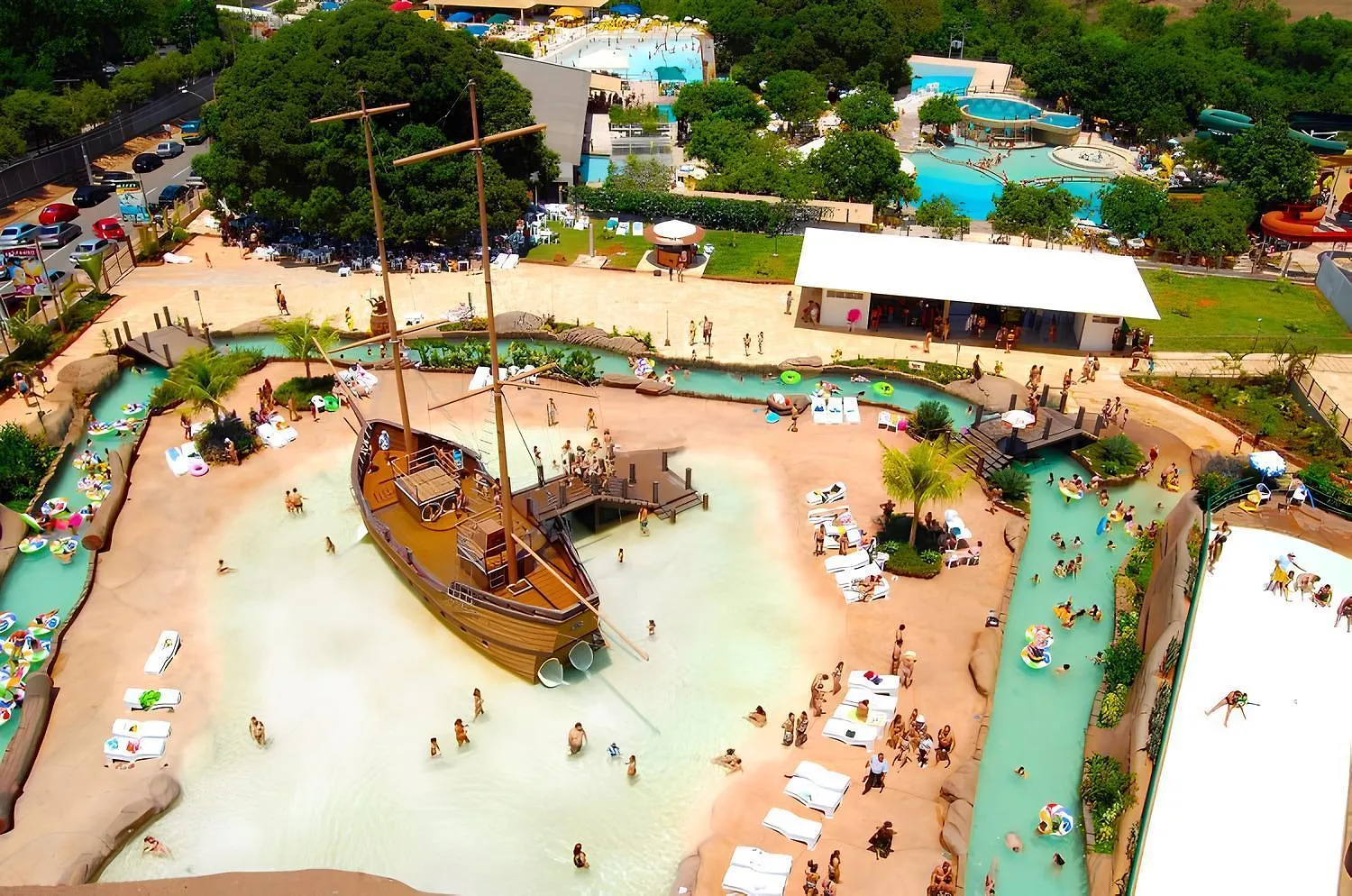 Piazza Diroma - Com Acesso Gratuito Ao Diroma Acqua Park Brasil